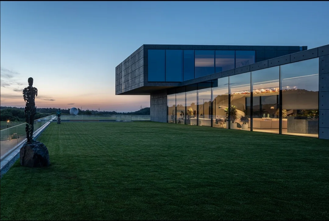 Villa aus Glas und Beton — Wohnung